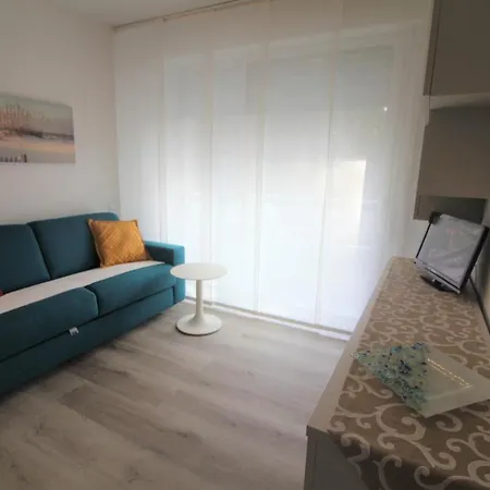 Isvico Apartment