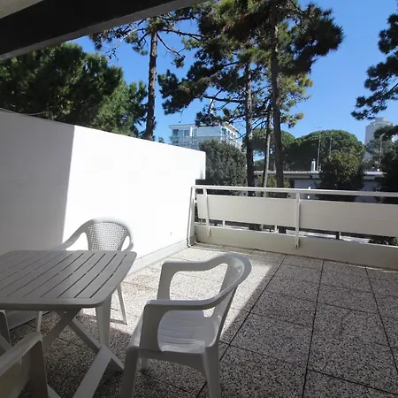 Apartment Isvico